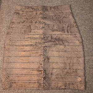 Express fitted skirt